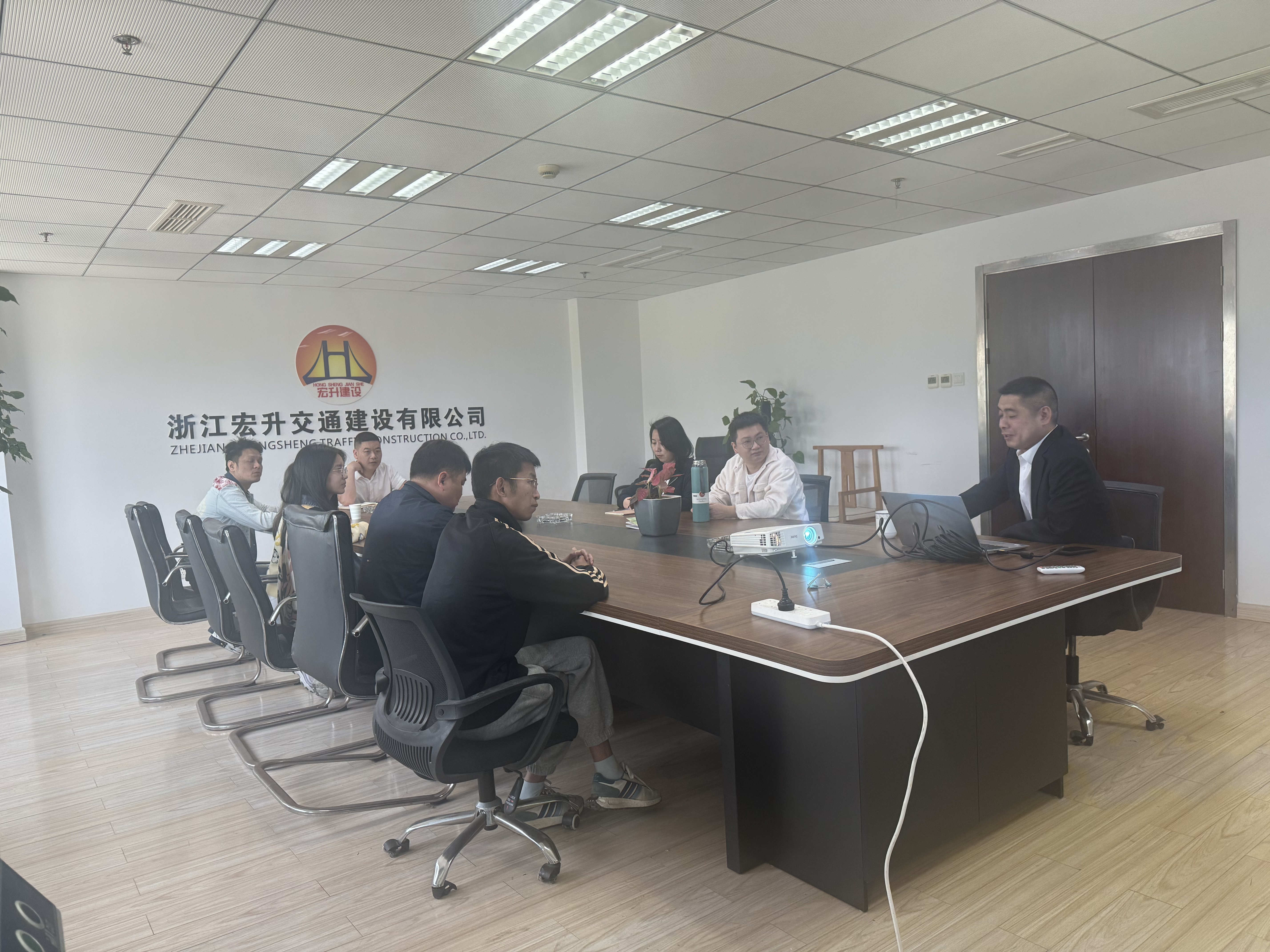 微信图片_20250415100247.jpg 微信图片_20250415100247.jpg